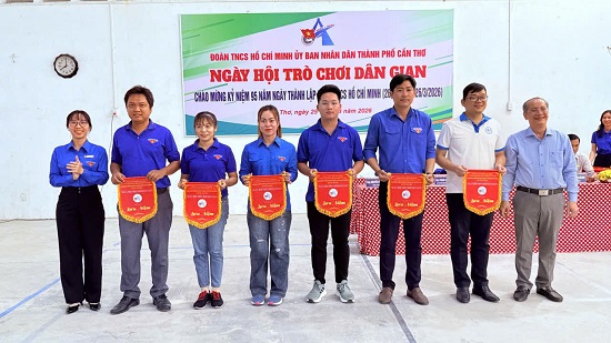 Ngày Hội  trò chơi nhân gian chào mừng kỷ niệm 95 năm thành lập đoàn Thanh niên  Cộng sản Hồ Chí Minh